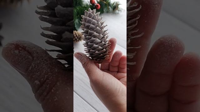 Искусственный снег для декора спрей в баллончике 250 мл белый, золотой, украшения Новый год 2022 смотреть онлайн