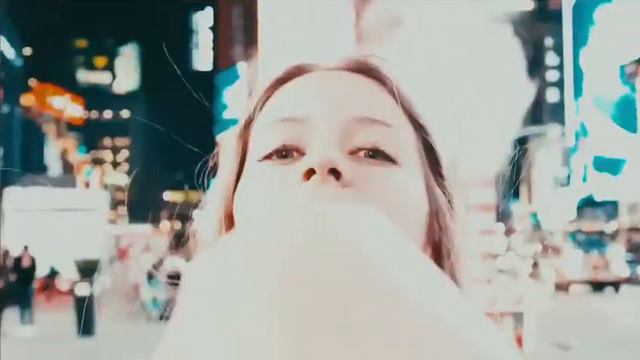 ERIKA GLASSER EN NEW YORK CITY. VIAJA MÁS смотреть онлайн