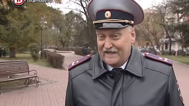 Тамбовским офицерам полиции присвоили очередные звания смотреть онлайн