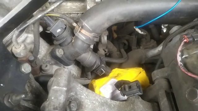 WV LT-35 з рухавіком 2.5 AVR Здымаю вакуумную помпу PIERBURG GERMANY 074 145 100 А Гэта не проста смотреть онлайн