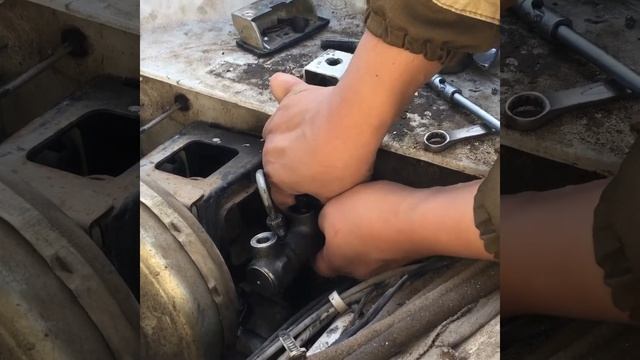 Замена главного цилиндра сцепления НИВА, прокачка сцепления смотреть онлайн