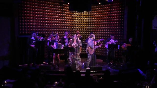 Florencia Cuenca performs Burn from Hamilton with mariachi Real de México смотреть онлайн