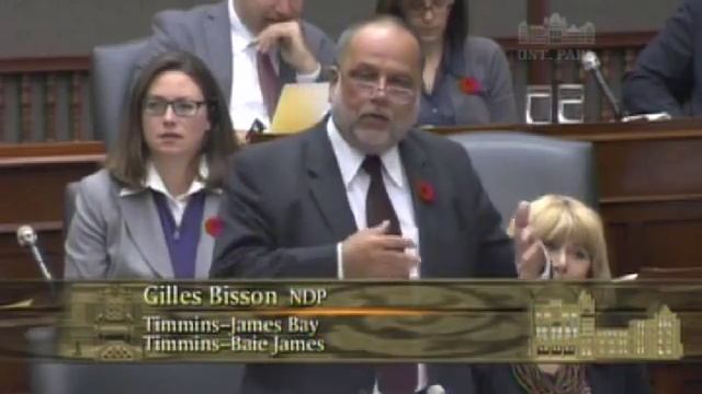 Queens Park - 31 Oct 2013, Gilles Bisson to the Acting Premier on ever rising auto insurance rates смотреть онлайн