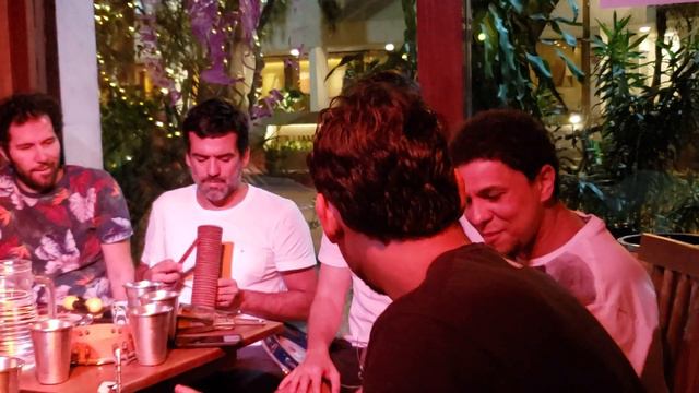 Bruno Barreto e o Samba da Gávea em Munduê de Diogo Nogueira, Hamilton de Holanda e Bruno Barreto смотреть онлайн
