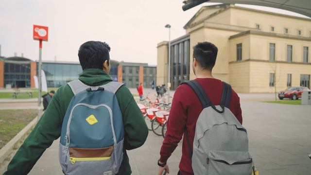 Madhav's Swansea Story смотреть онлайн