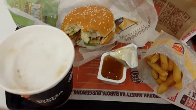 Вы пользуетесь банковской картой? Тогда обедаем за рубль! смотреть онлайн