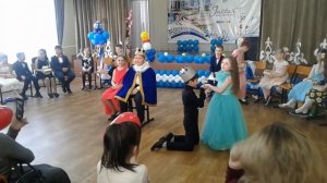 Сценка на 8 марта.Сказка о том как принцесса замуж выходила.