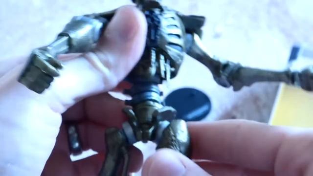 A look at random toys #1 - McFarlane Warhammer 40k Necron Warrior смотреть онлайн