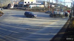 В Усть-Куте у фуры на ходу лопнула страховка груза