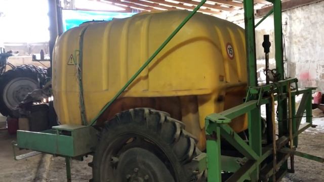 Грузим прицепной опрыскиватель. Замена штанг. Кап-ремонт. смотреть онлайн