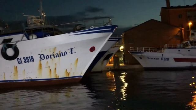 Путь из Кьоджи в Венецию морем. Обзор кораблей и яхт Венеции. смотреть онлайн