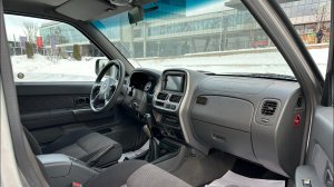 Nissan NP300 2013 2.5MT 4x4