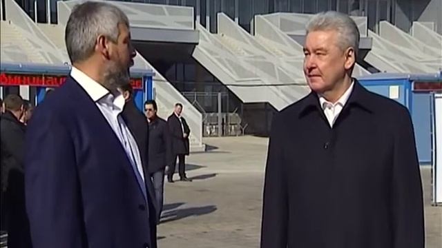 Осмотр хода строительства ледового дворца «Парк легенд» смотреть онлайн