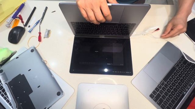 HOW TO UPGRADE SSD | 2017 MacBook Pro None TouchBar A1708 | #apple смотреть онлайн