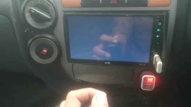 interior kia travelo 2006, km, temperatur, double din kamera belakang смотреть онлайн