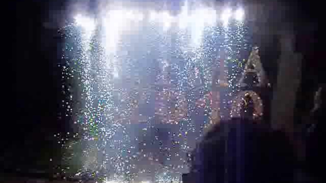 Фейерверк-водопад смотреть онлайн