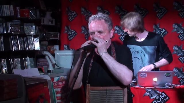 С коленями как у птицы (СККУП) — Коньсрукпрыг смотреть онлайн