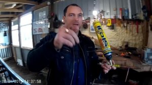 Утепление стен монтажной пеной.