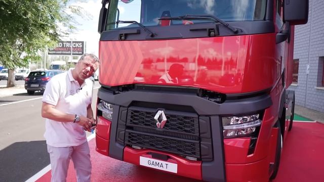 ?RENAULT T EVOLUTION 2021 | TOUR INTERIOR y EXTERIOR | Laur's Garage | смотреть онлайн