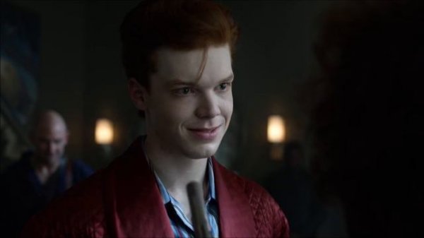 Jerome Valeska (Joker) Russian roulette scene