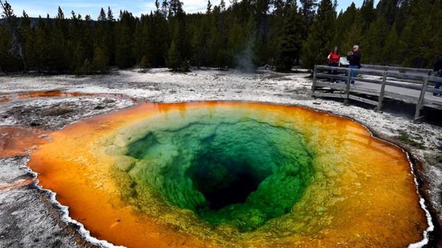 Yellowstone National Park- Fantastic Scenery! смотреть онлайн