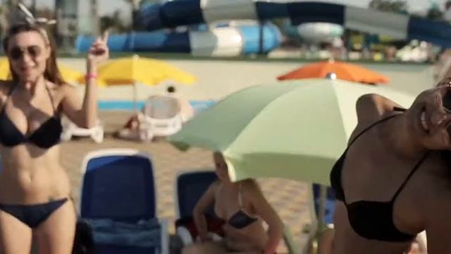 "Супергеройская" вечеринка аквапарк Дон Парк смотреть онлайн