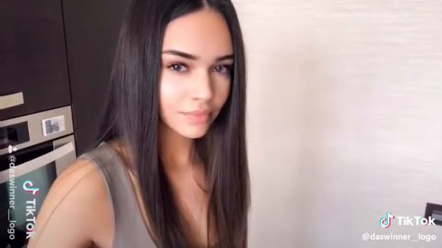 подскажите пожалуйста кто поет эту песню смотреть онлайн