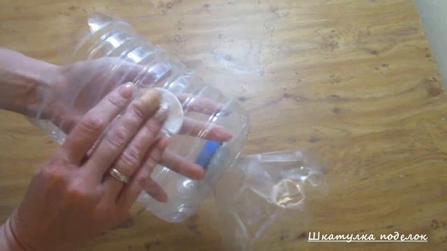 Цветочные горшки из пластиковых бутылок для сада. Поделки своими руками для сада.