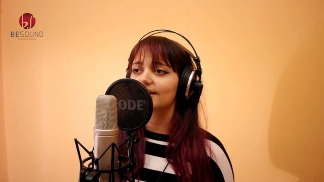 Rolling in the deep - Adele - Cover di Grazia Savino смотреть онлайн