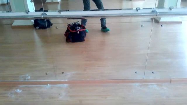 Монтаж установка зеркал на стену во Владивостоке смотреть онлайн