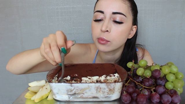 ОПЯТЬ ЭТО ПРОИЗОШЛО/ Тирамису Mukbang Ayka Emilly смотреть онлайн
