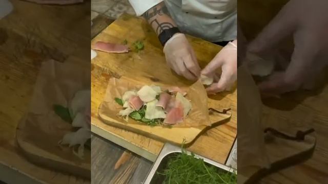 Итальянский салат с Пармой и Грушей. смотреть онлайн