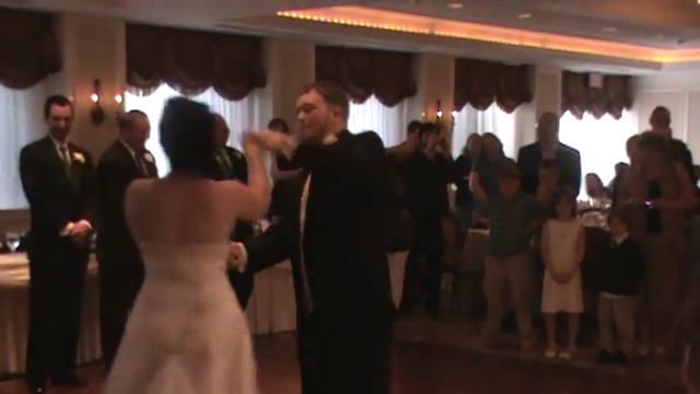 Callie and Jeff's First Dance смотреть онлайн