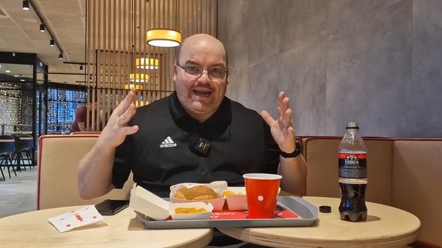 Russia's First Analogue of McDonalds Has Finally Opened смотреть онлайн