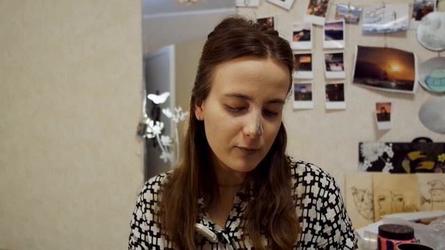 РАНДОМНЫЙ МАКИЯЖ С ЗАКРЫТЫМИ ГЛАЗАМИ смотреть онлайн