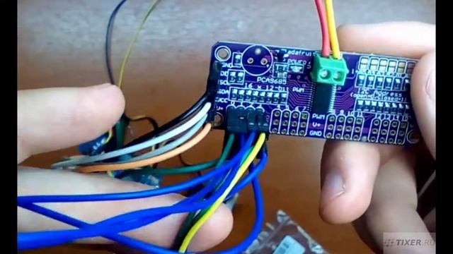 16-И КАНАЛЬНЫЙ ШИМ КОНТРОЛЛЕР PCA9685 смотреть онлайн