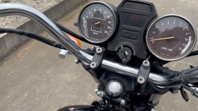 SUZUKI GSX400F смотреть онлайн