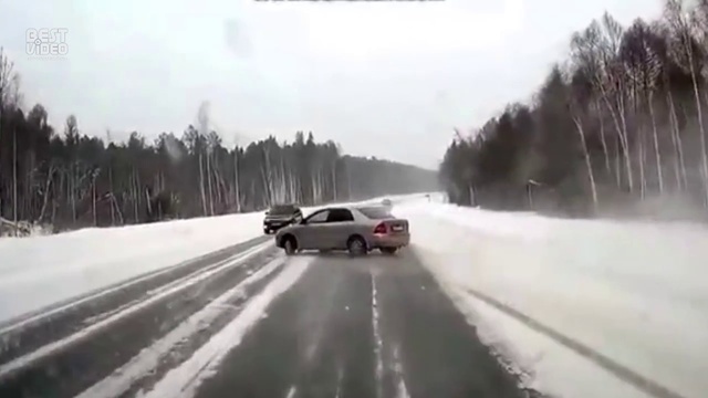 Чуть не попали в ДТП!Когда родился в рубашке! смотреть онлайн
