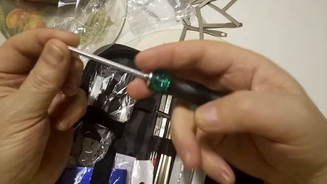 Guitar Tool Kit Repairing. Любительский набор юного гитарного мастера смотреть онлайн