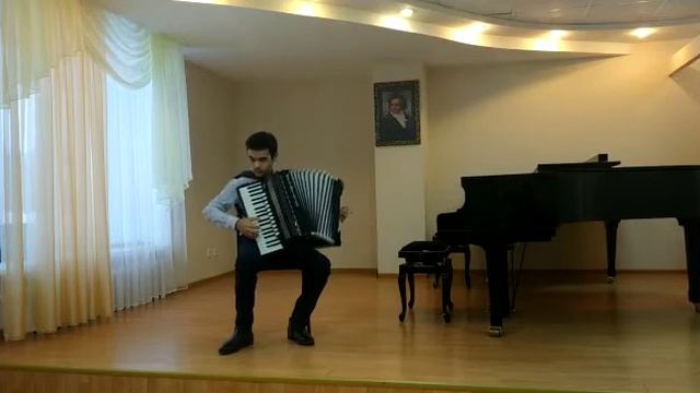 Мавлютов Данир Е.Дербенко "Концертный вальс" смотреть онлайн