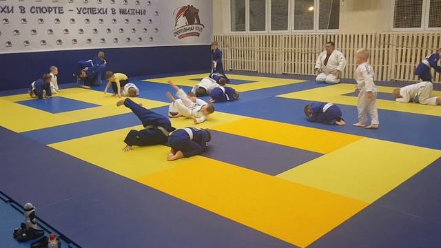 Новая группа в 44 школе смотреть онлайн