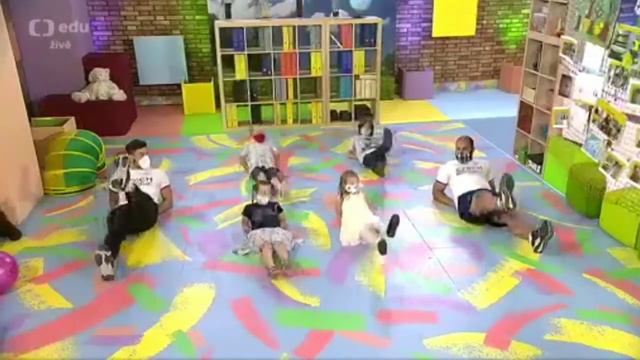 UčiTelka Tělocvična a Konec смотреть онлайн