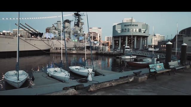 КОРАБЛЬ НЕ ПРИЗРАК , НОРФОЛК США?✈️ МОЩНО И КРАСИВО?? КОРАБЛЬ В НОРФОЛКЕ США ПЕРЕД РОЖДЕСТВОМ! смотреть онлайн