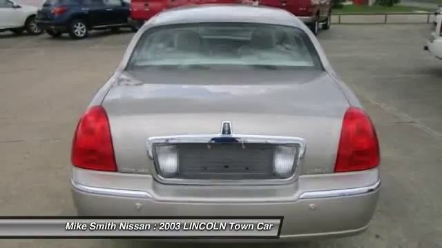 2003 LINCOLN Town Car at Mike Smith Nissan in Beaumont 3Y681395 смотреть онлайн