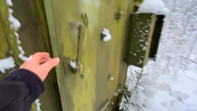 Брошенная РЛС П-18 в лесах Ленинградской области / Abandoned Soviet P-18 radar in the forests смотреть онлайн