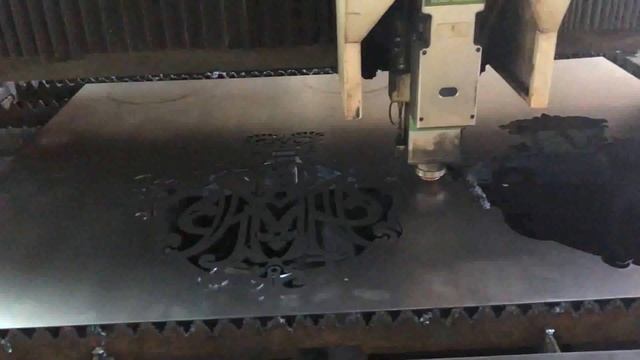 Свадебный герб Анастасии Макеевой и Романа Малькова производства ПЕТРАСВЕТ S4033. Свадебный декор смотреть онлайн