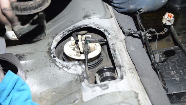 Самостоятельная Замена Фильтров (Бензинового, Масляного, Салонного), Замена Масла HYUNDAI ACCENT смотреть онлайн