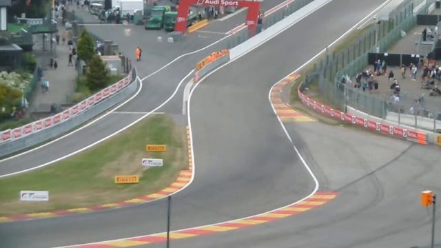 PORSCHE 991 GT2 RS Clubsport and 935 (GT2 SUPERSPORTCAR WEEKEND) смотреть онлайн