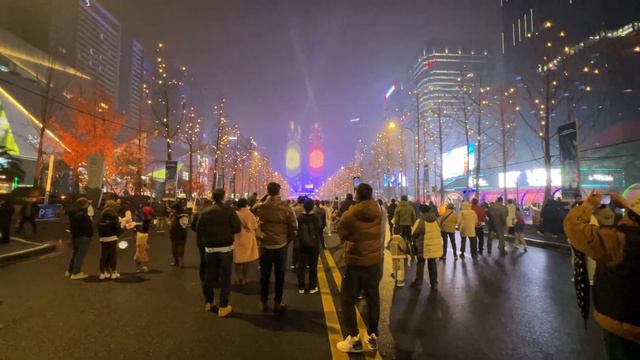 المزج بين المباني والإضاءة في الصين | Blending between buildings and lighting#2024 China| 中国建筑与照明的融 смотреть онлайн