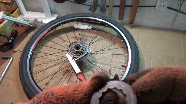 Как снять кассету звёзд с заднего колеса горного велосипеда. Видеомануал